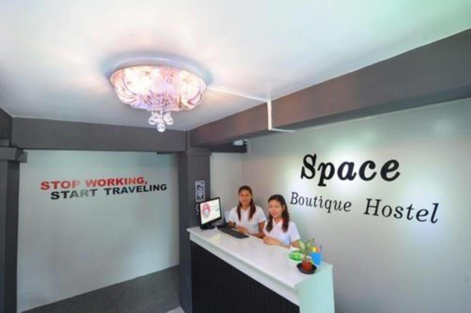 Space Boutique Hostel Yangon Ngoại thất bức ảnh